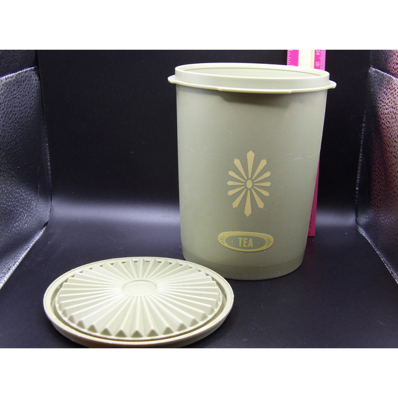 Tupperware Vintage Tea Canister Container Green - Picture 3 of 3